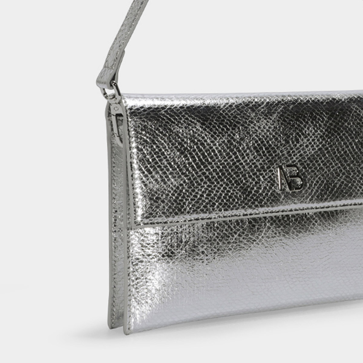 bolso-mano-lagos-19582-silver-binnari-d 1