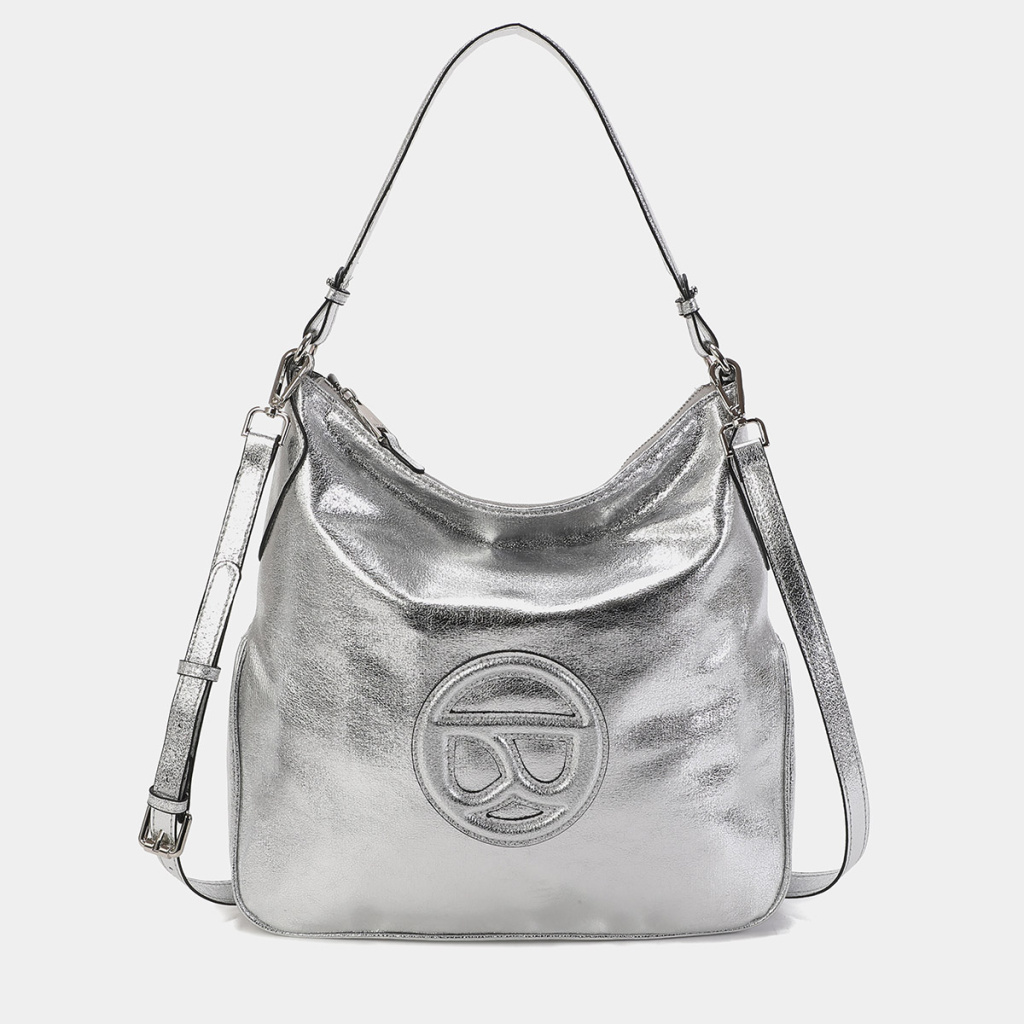 Bolso de hombro metalizado Lili en color plata de Binnari.