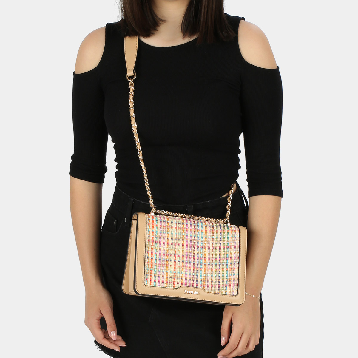 bolso-hombro-cala-19973-color-binnari-modelo