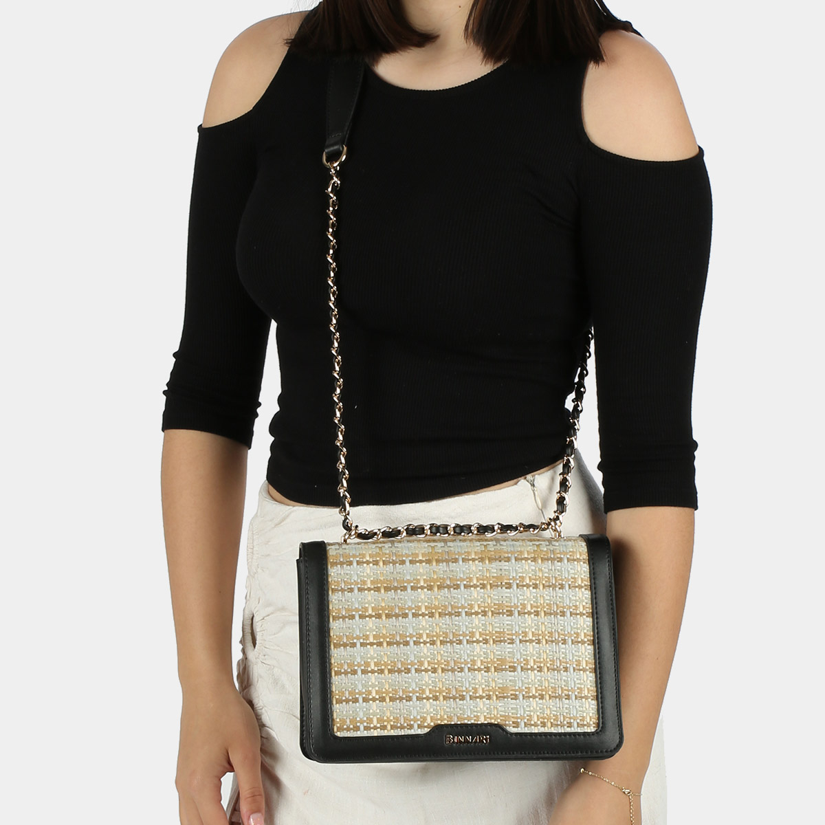 bolso-hombro-cala-19973-natural-binnari-modelo