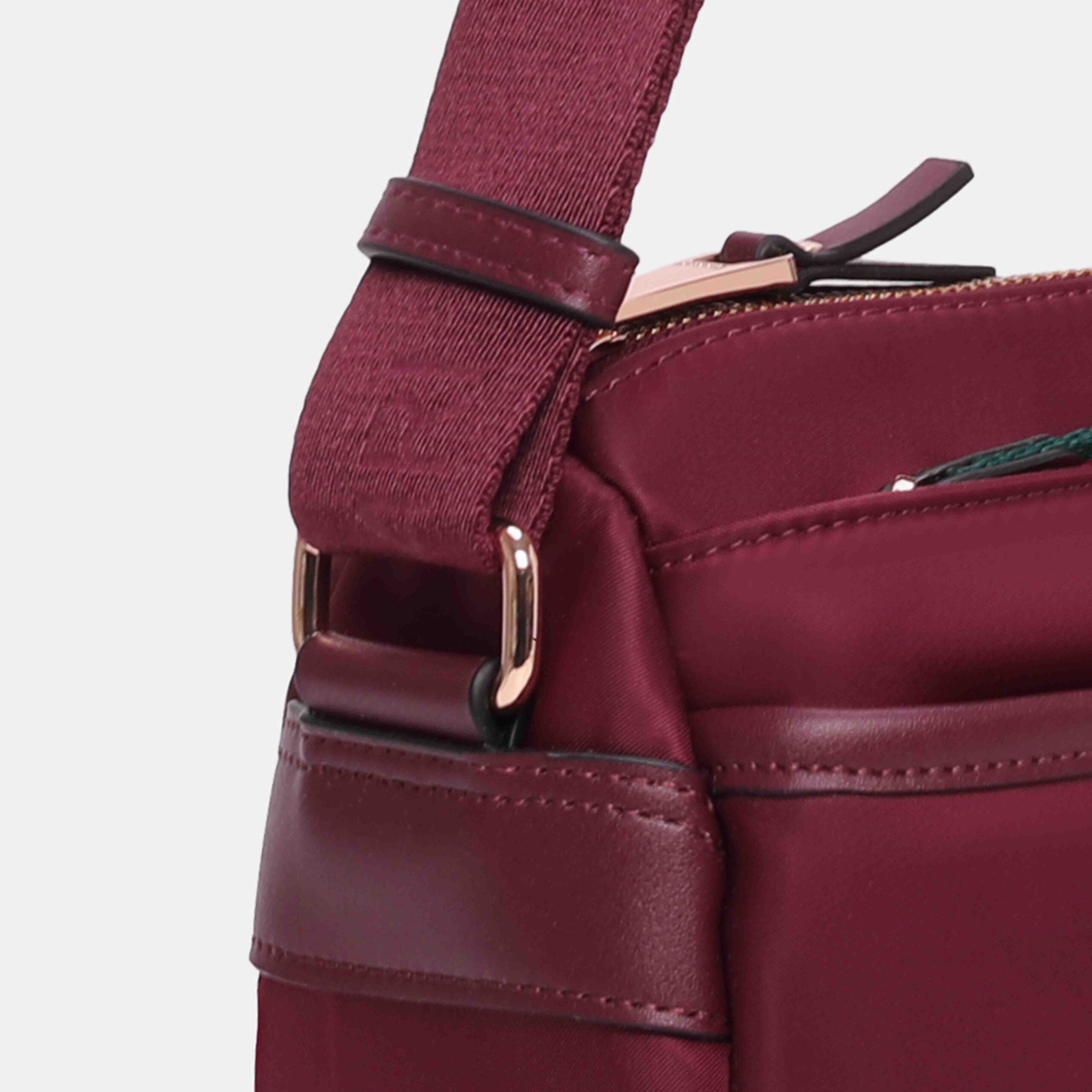 bolso-bandolera-pequeña-petra-21362-bordo-binnari-d