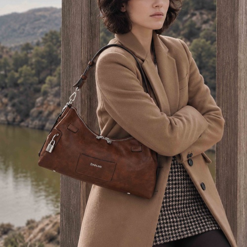 Deva shoulder bag